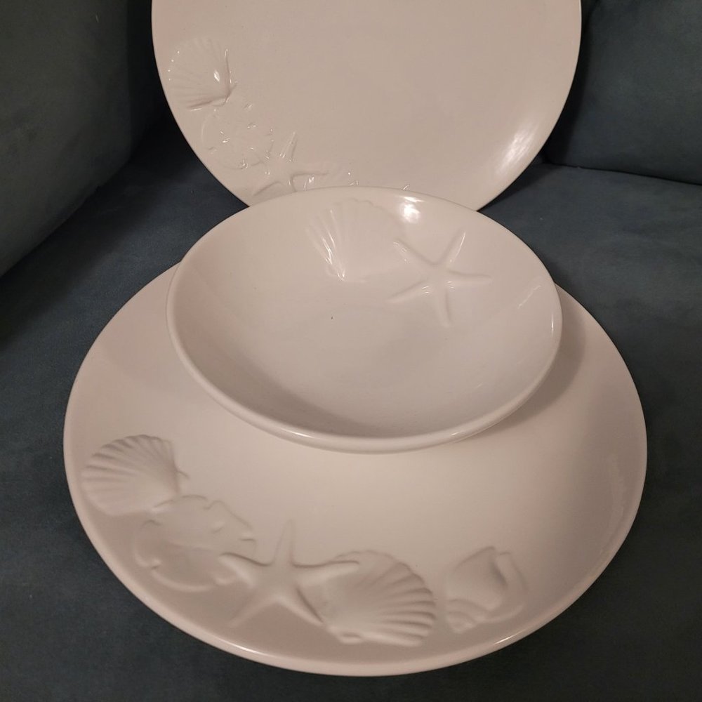 Set of 3 Earthenware...2 plates, 1 bowl, Seaside Pattern